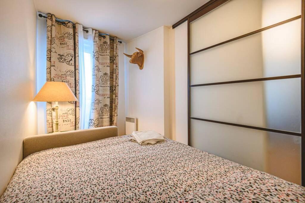 CAMILLE - Appartement avec extérieur Reims Extérieur photo