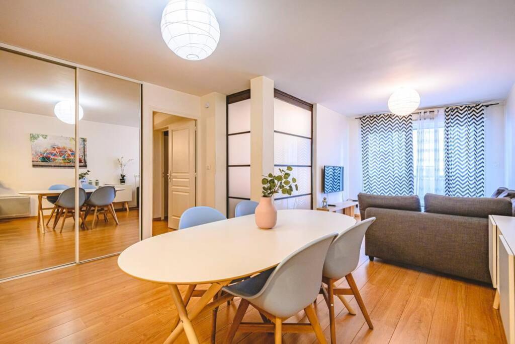 CAMILLE - Appartement avec extérieur Reims Extérieur photo