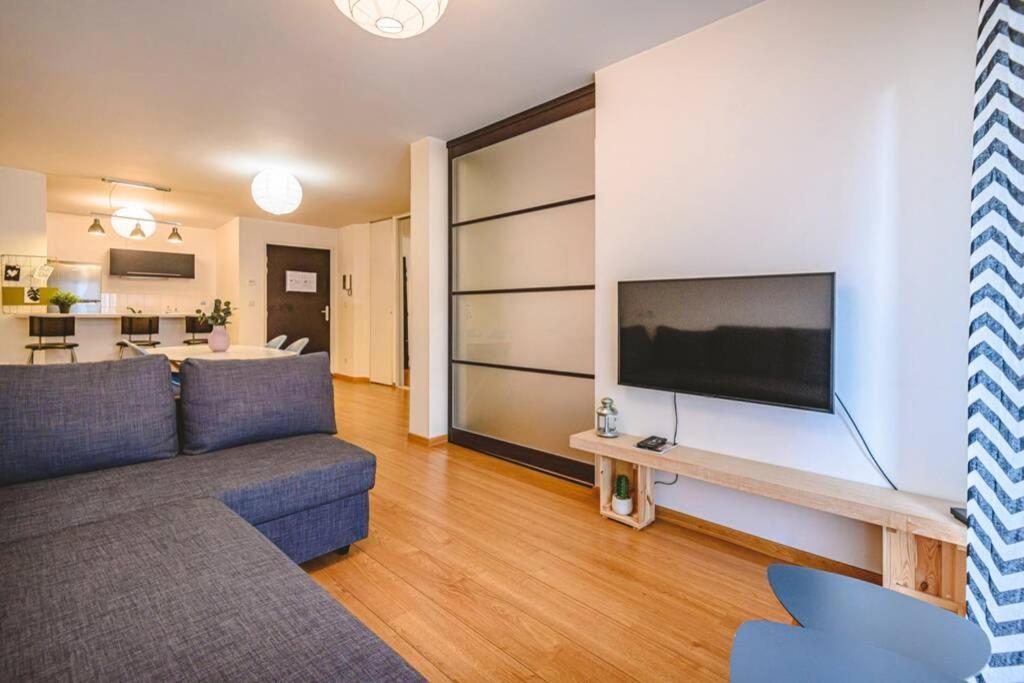 CAMILLE - Appartement avec extérieur Reims Extérieur photo