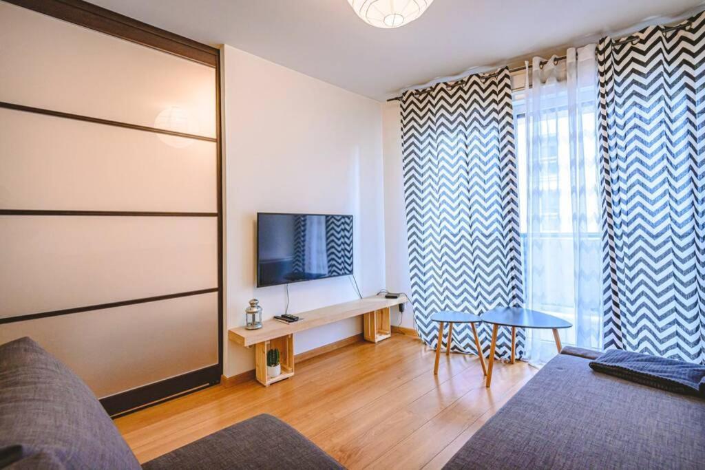 CAMILLE - Appartement avec extérieur Reims Extérieur photo