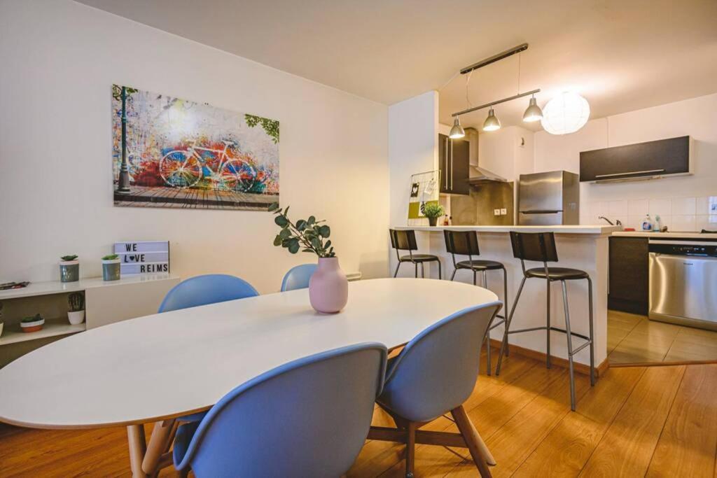 CAMILLE - Appartement avec extérieur Reims Extérieur photo